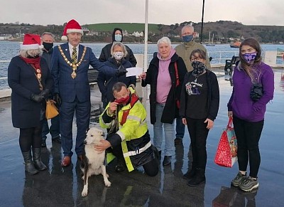The Worshipful Mayor and Mayoress of Falmouth recieve the victorious toobs at The Prince of Wales Pier, Falmouth